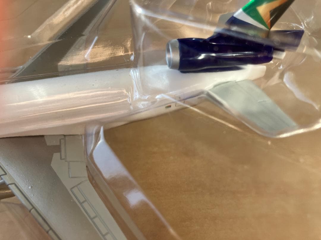 貨物機模型　南アフリカ航空　MD-11　1/400　　け