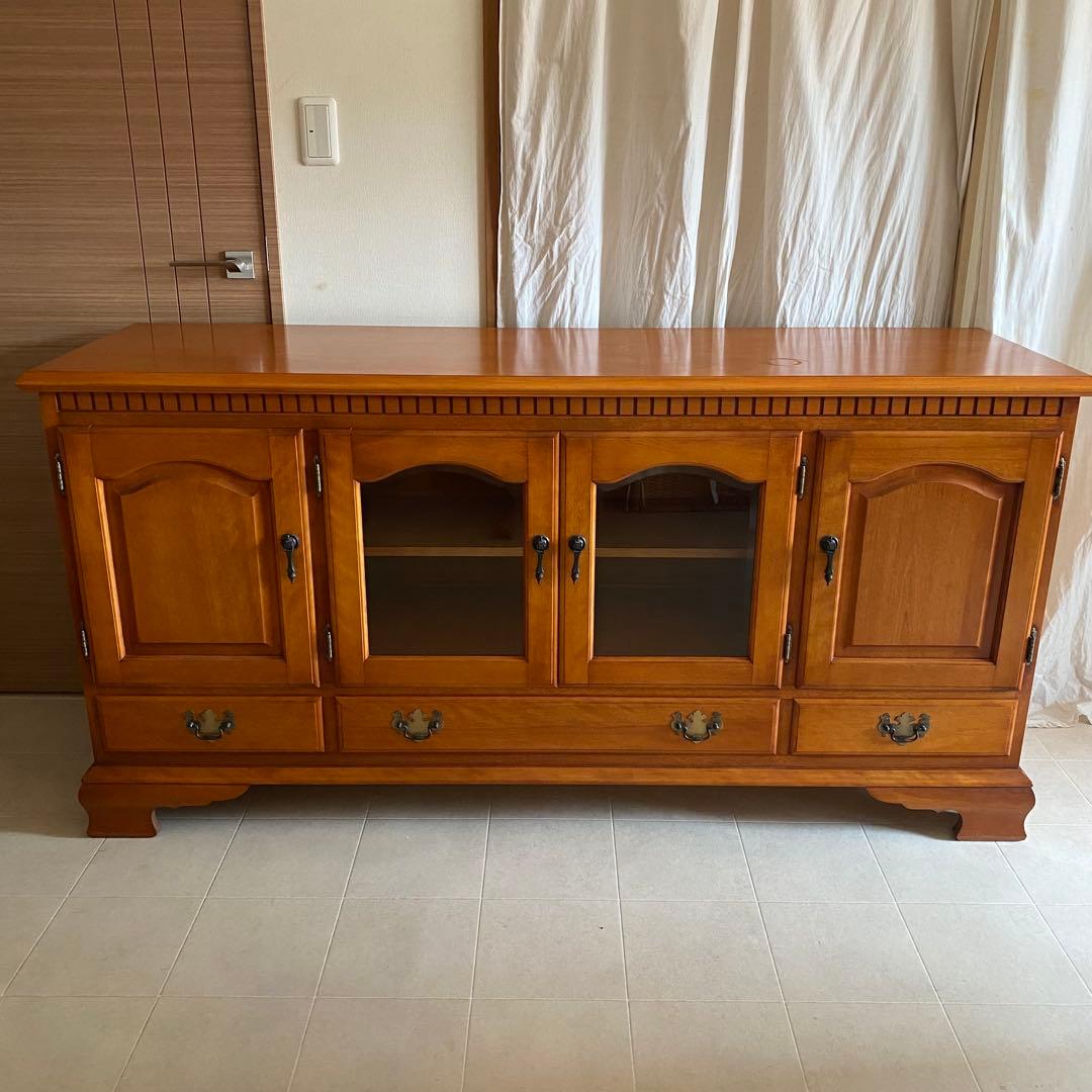 横浜ダニエル　サイドボード　キャビネット　クラシック　アンティーク　ヨーロピアン