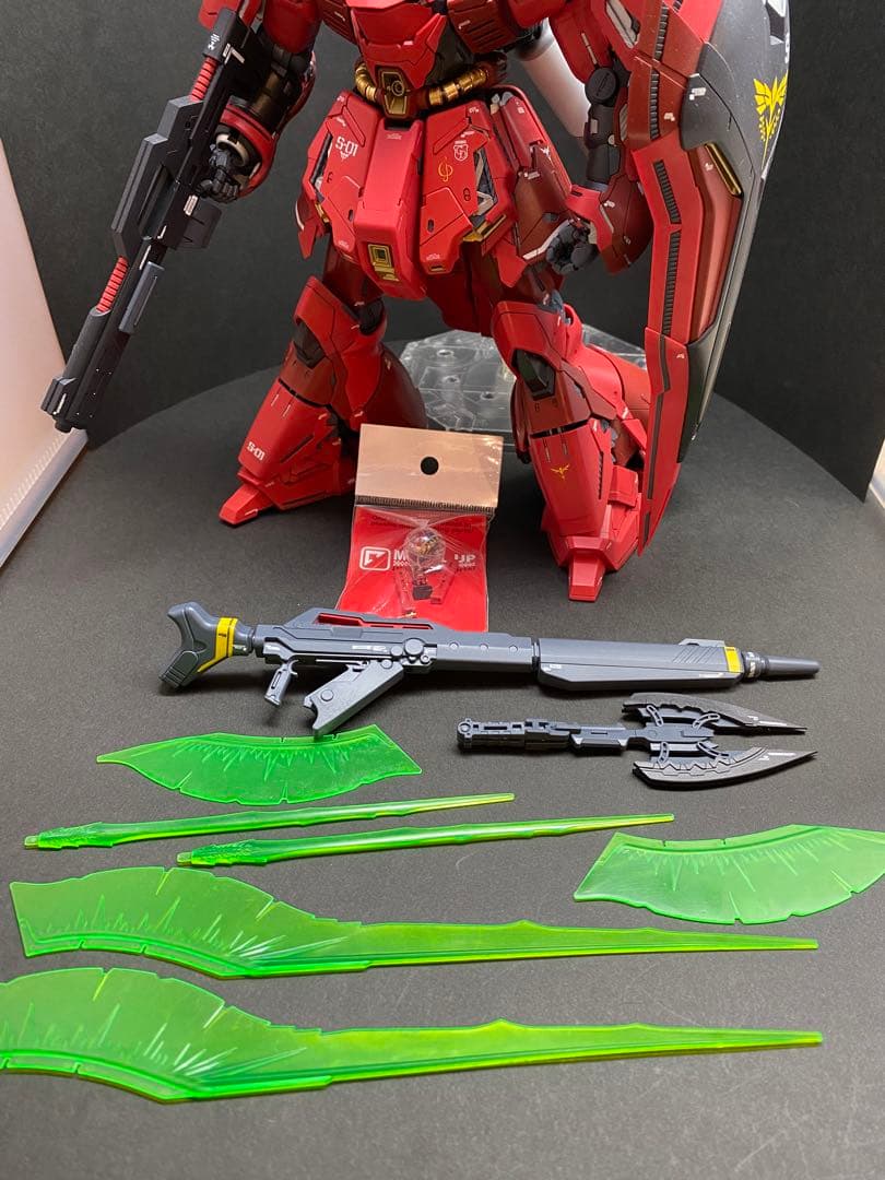 MG 1/100 MSN-04 サザビーVer.ka 塗装済 完成品