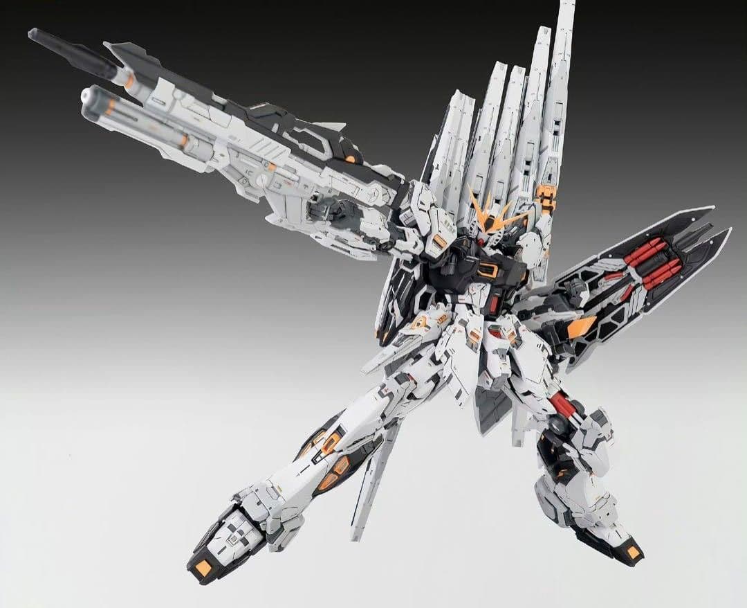 MG逆襲のシャア　RX-93 νガンダムダブルフィンファンネル　海外製、正規品