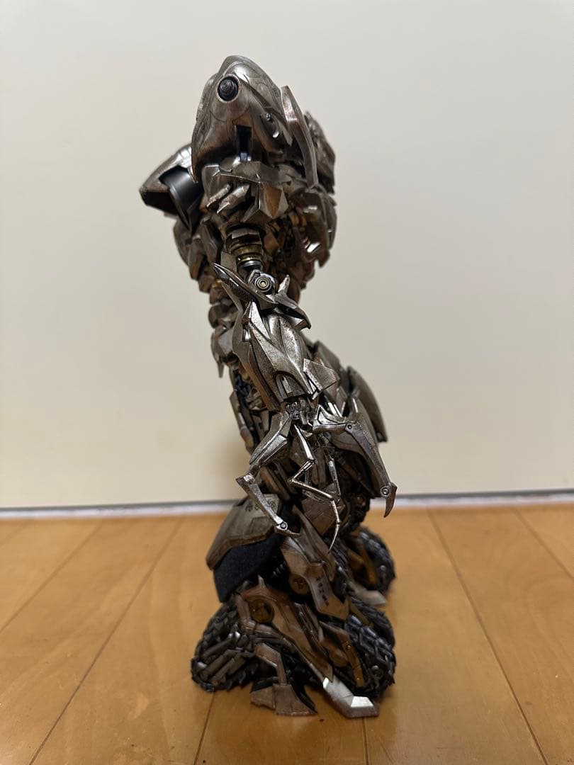 threezero dlx メガトロン　トランスフォーマー