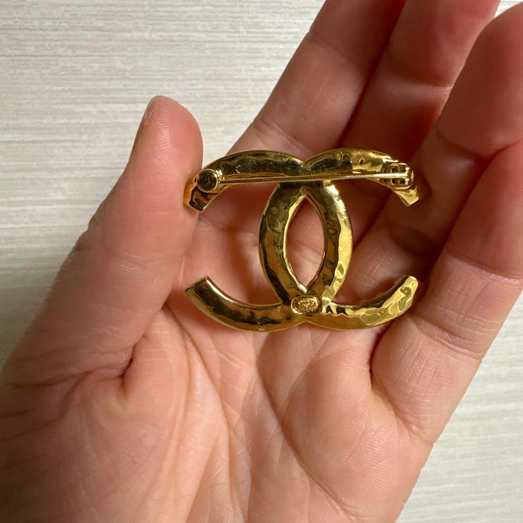 CHANEL CCロゴ ゴールドブローチ