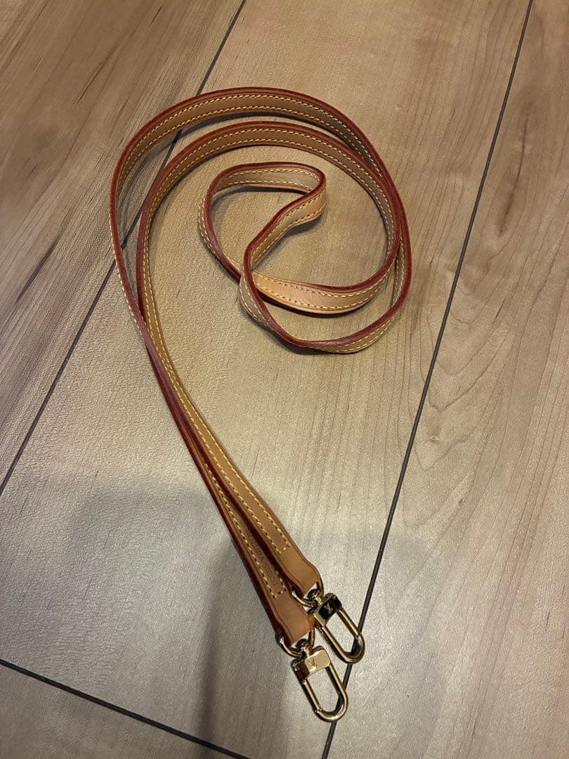 Louis Vuitton ヌメ革 レザー ショルダーストラップ