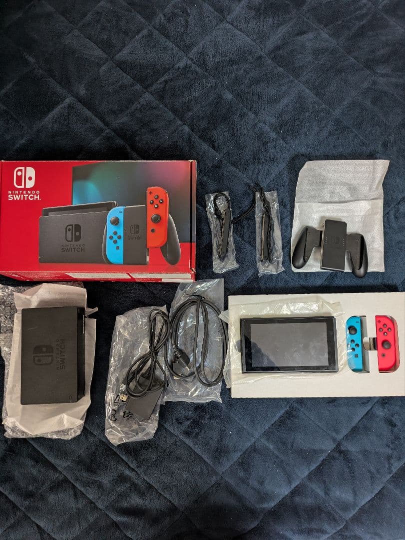 ボム兵　Nintendo Switch 本体 ネオンブルー/ネオンレッド