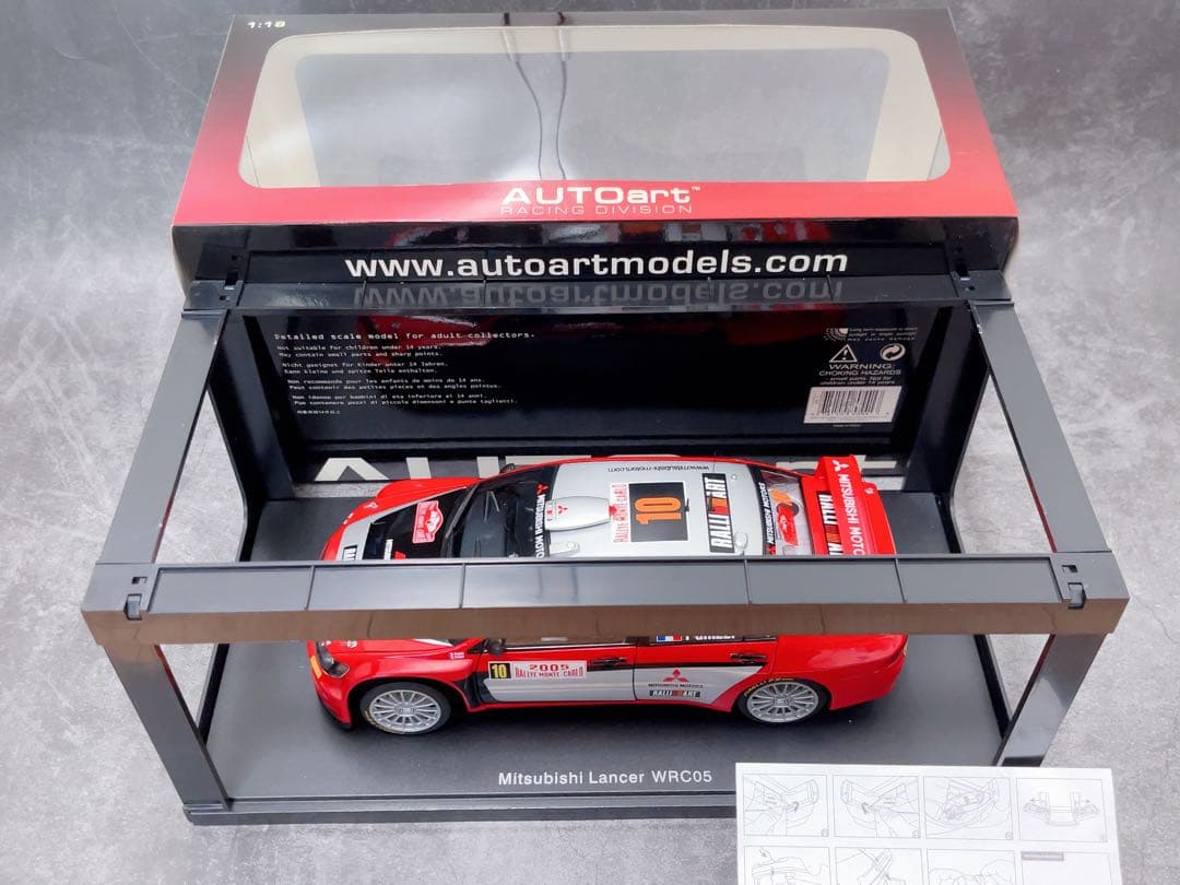 オートアート1/18 三菱ランサー WRC05 PANIZZI ＃10