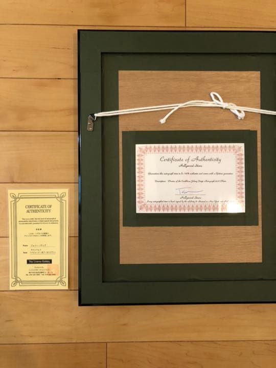 ジョニー・デップ　直筆サイン　写真〔パイレーツ・オブ・カリビアン〕