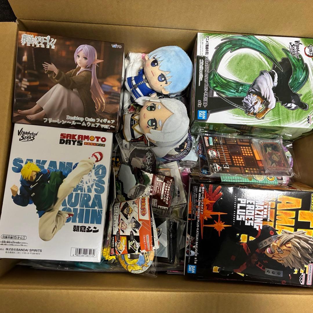 アニメグッズ ノンジャンル 大量 まとめ売り アクスタ 缶バッジ マスコット 他