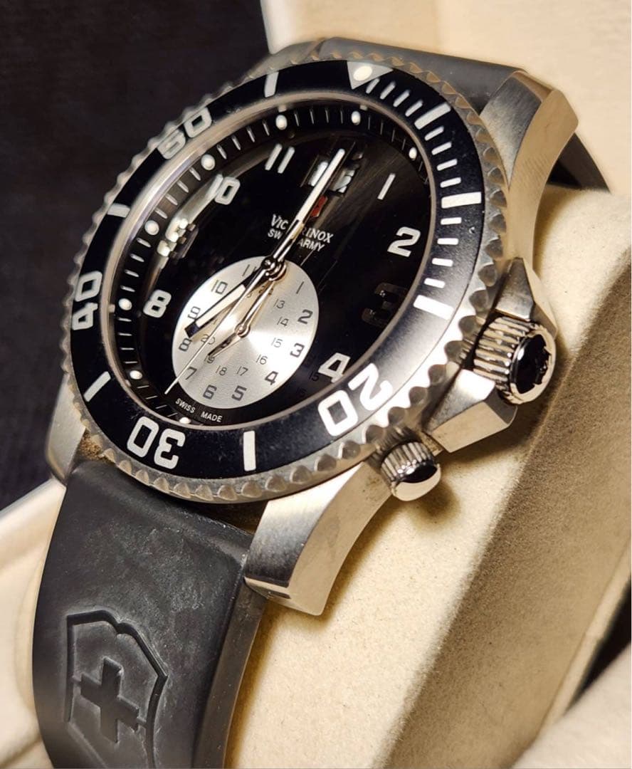 Victorinox ダイバーズウォッチ ブラック　ビクトリノックス　腕時計