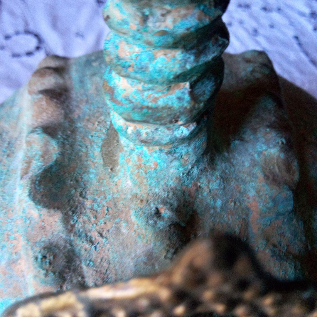 骨董品装飾的な青銅色兜