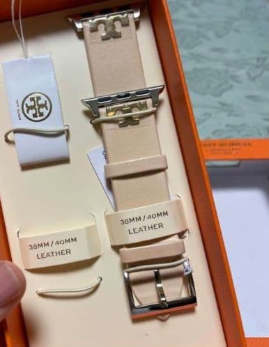 Tory Burch　アップルウォッチ　レザーベルト