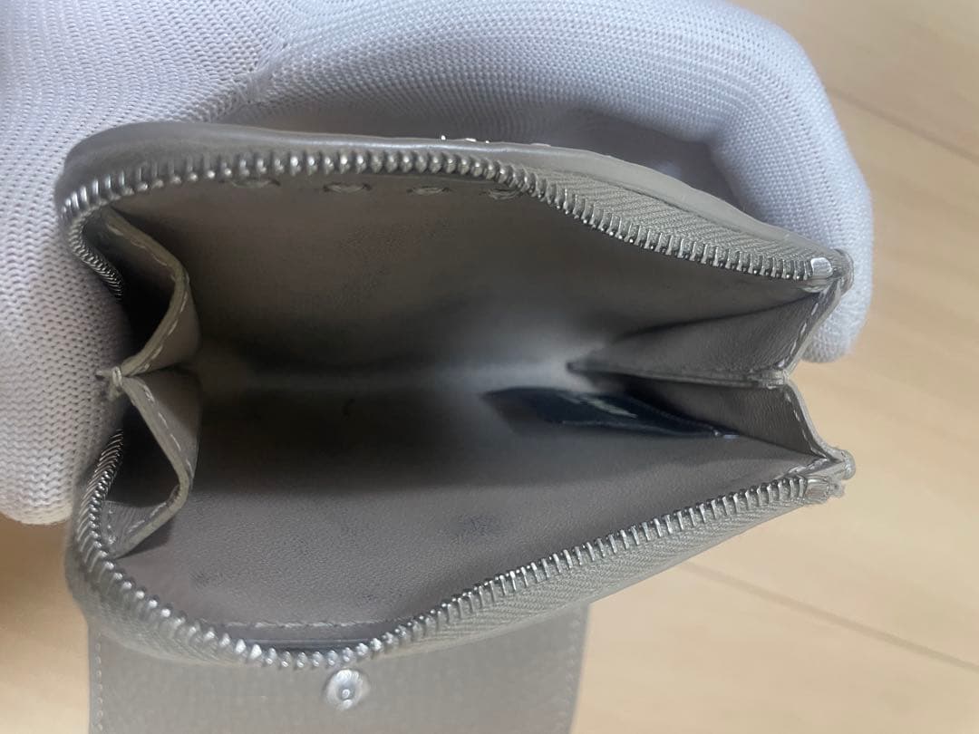 FENDI フェンディ ピーカブーマイクロ三つ折り財布セレリアグレー