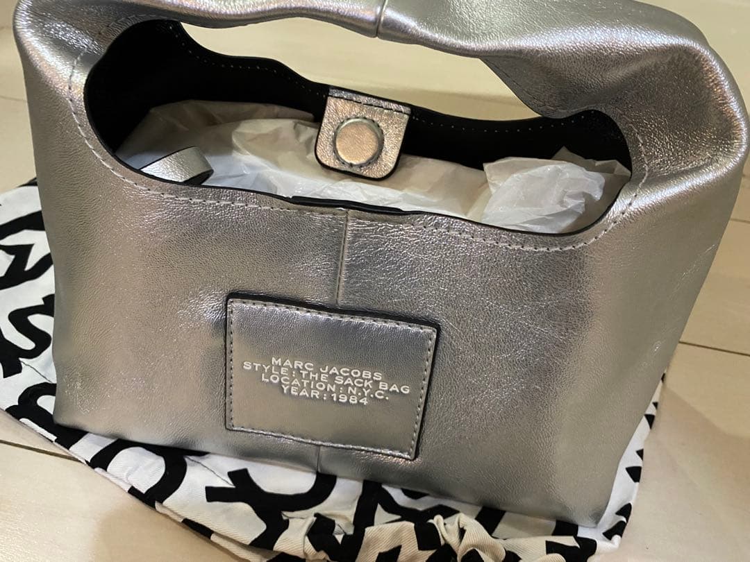 k*♡様 MARC JACOBS THE SACK BAG シルバーバッグ　定価