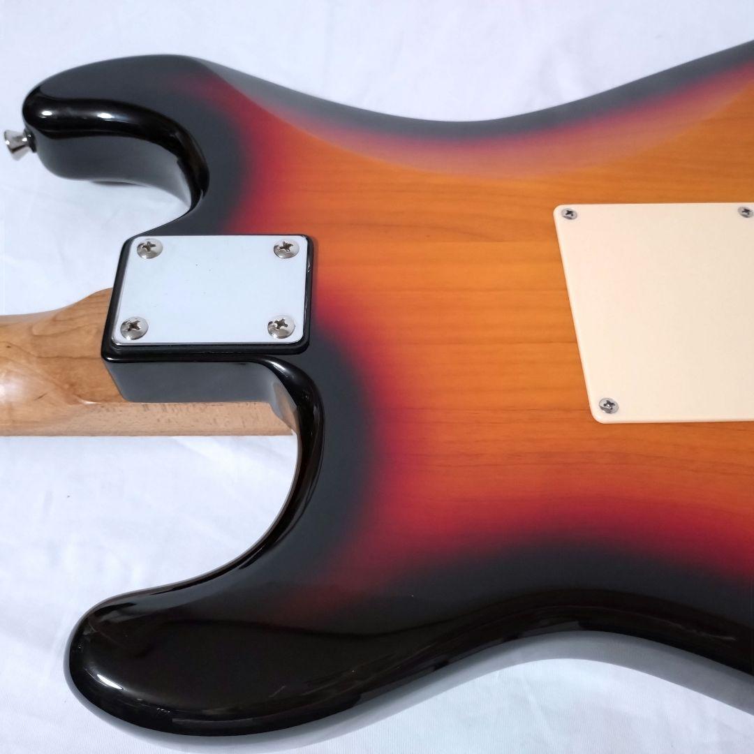 美品　Bacchus　バッカス　BST-1-RSM/M　ストラトキャスタータイプ