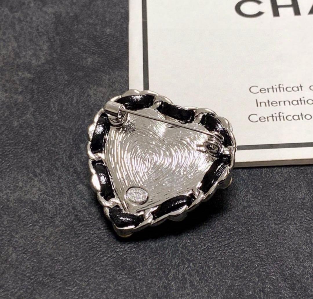 CHANEL シャネルハートブローチ