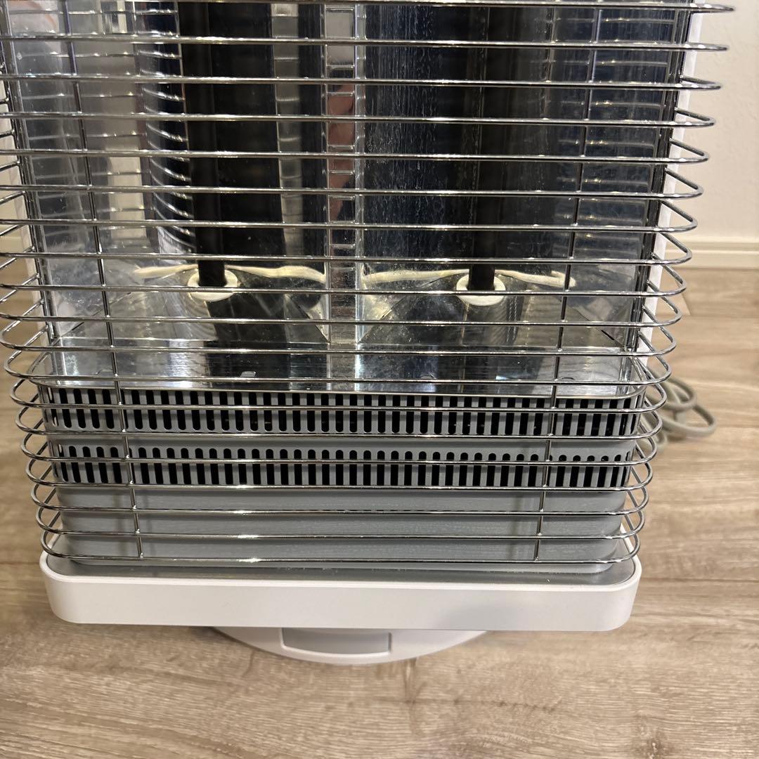 ダイキン 遠赤外線暖房 セラムヒート ERFT11ZS-W 2022年製