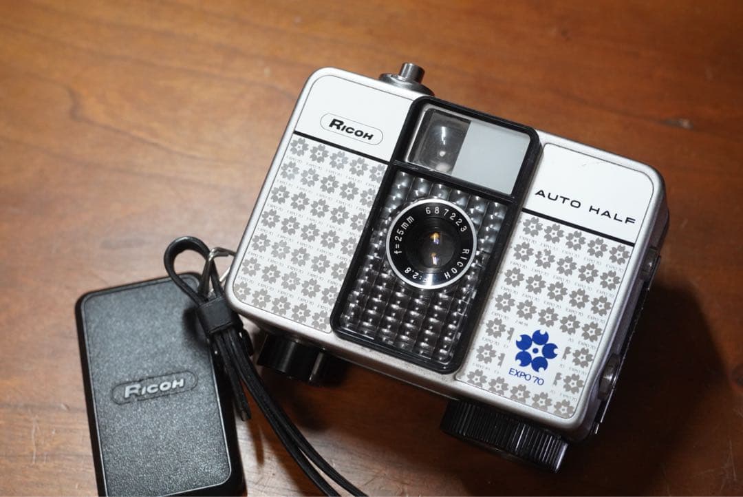 RICOH オートハーフE 1970年大阪万博モデル　フィルムカメラ