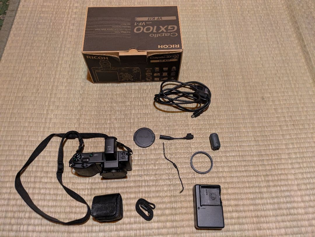 RICOH Caplio GX100　リコー