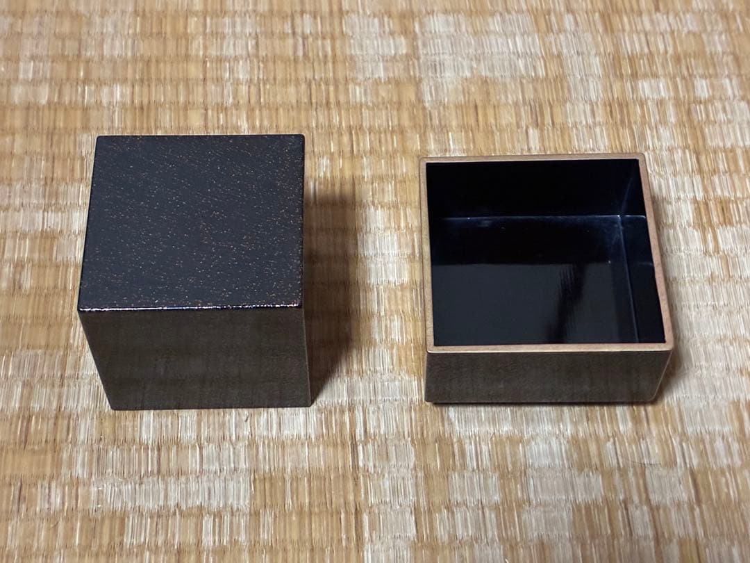 漆器 金箔 松と紅葉 蒔絵 梨地 小箱 小物入れ 時代物