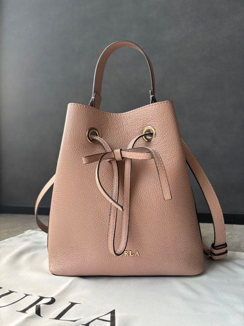 【美品】FURLA フルラ ピンクベージュ バケットバッグ　コスタンザ