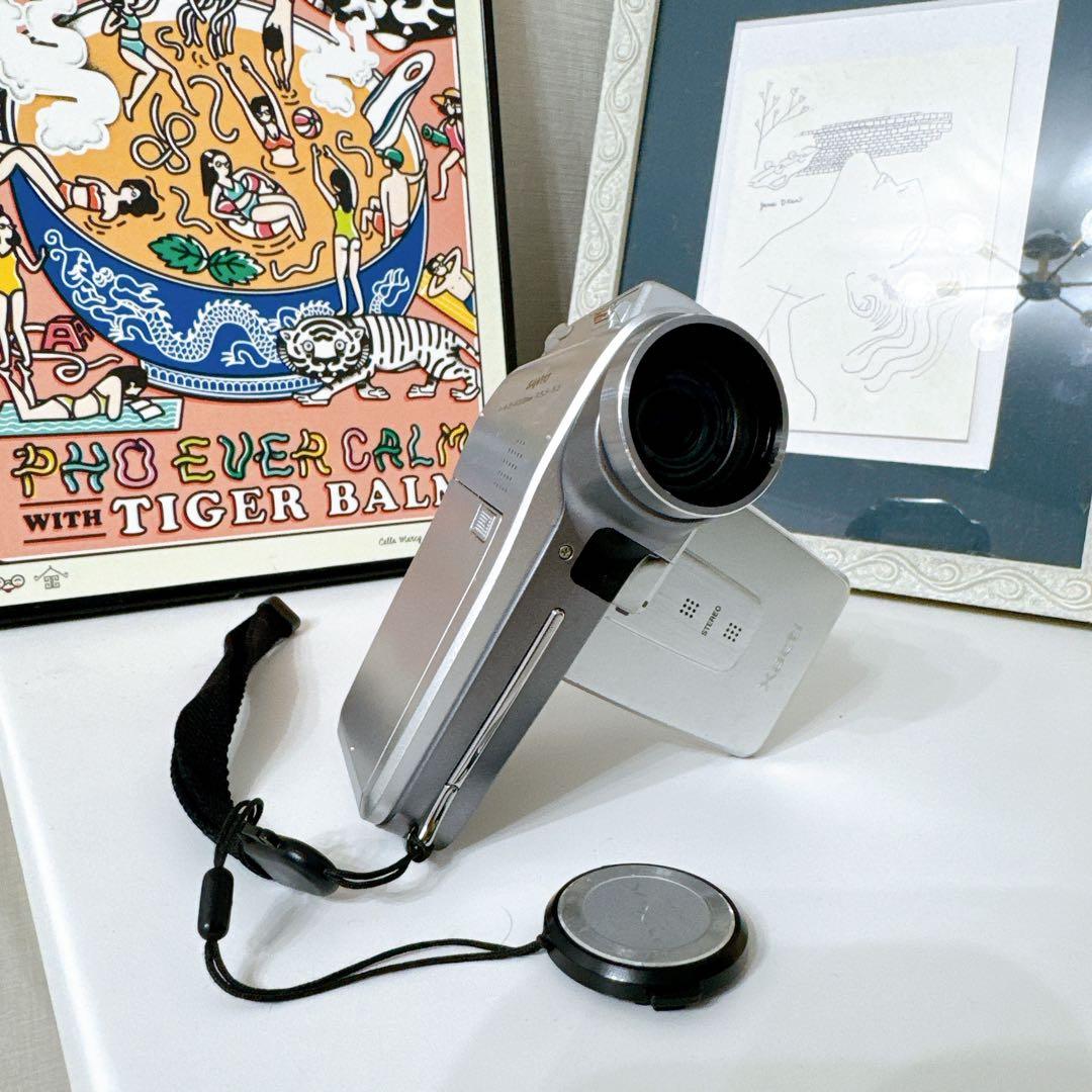 SANYO Xacti HD1A ビデオカメラ 5.1メガピクセル