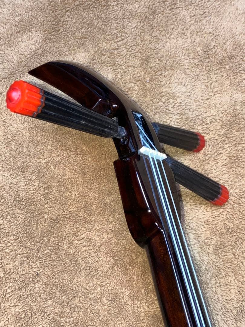 沖縄三線上質クルチ真壁型本皮一枚張りスンチ塗り期間限定出品