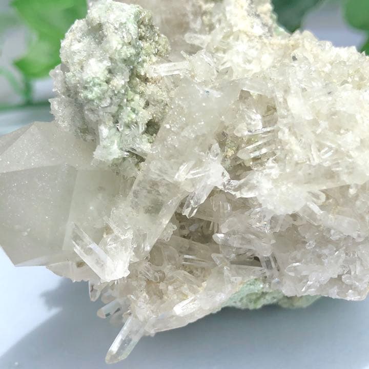 ロシア産 モスコバイト共生水晶クラスター N285