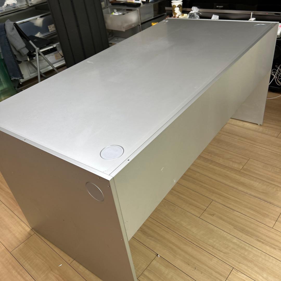 カッシーナ　イクシー　エアーフレーム