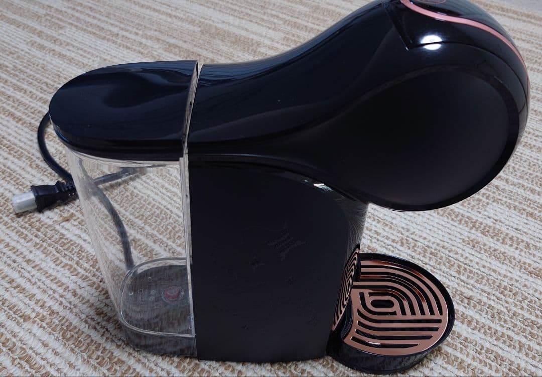 ネスカフェ ドルチェ　グスト　ジェニオ　エス　シェア　ブラック　ユーズド