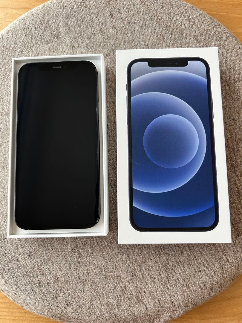 Apple iPhone 12 ブラック 本体 箱付き　SIMフリー