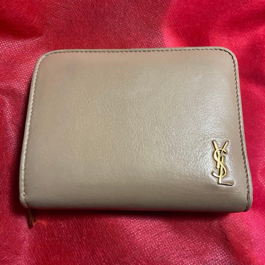 イヴサンローラン 二つ折り財布　カサンドラ　YSL　ピンクベージュ