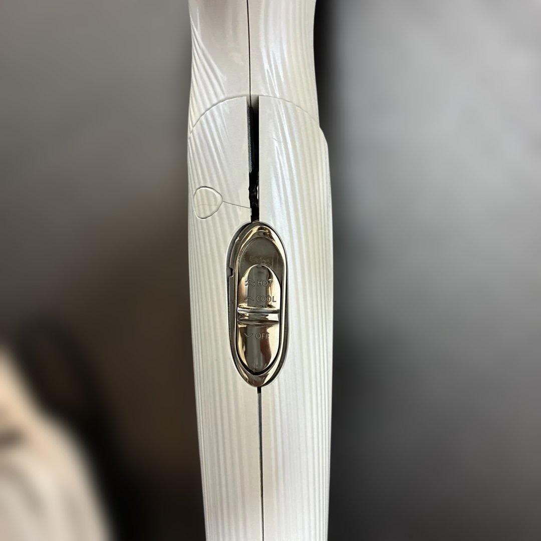 リファ ビューテック ドライヤースマート(持ち手破損)