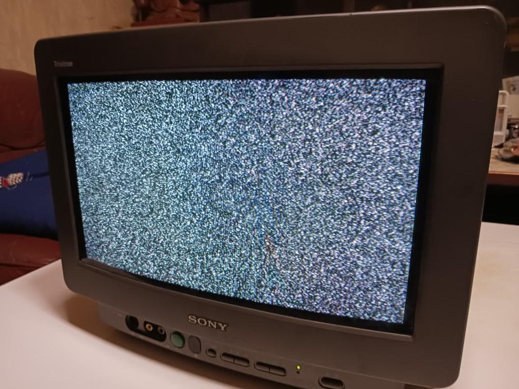 SONY トリニトロン　KV-16GW1　16インチワイドテレビ