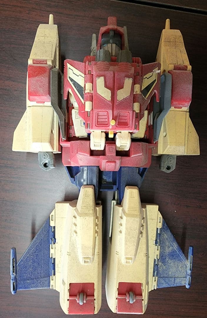 トランスフォーマー？ 大きめのロボット