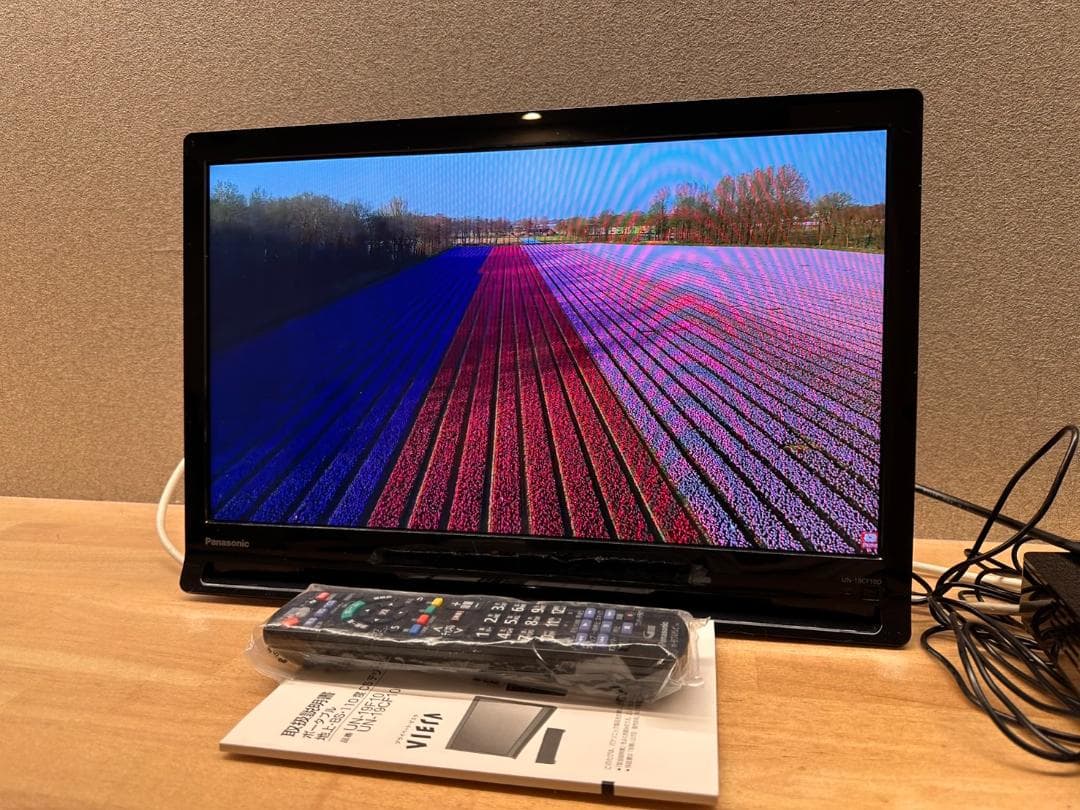 パナソニック　ポータブルテレビ UN-19CF10　21年製 未使用に近！