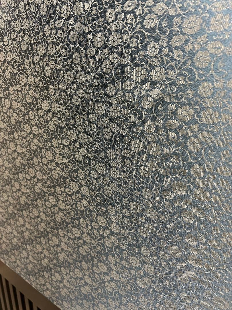 花と鳥の絵柄　陶器　木製パーテーション