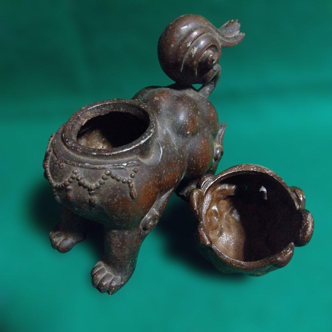 金属製獅子像 ダークブラウン 伝統工芸品　狛犬　香炉　高さは約16センチ