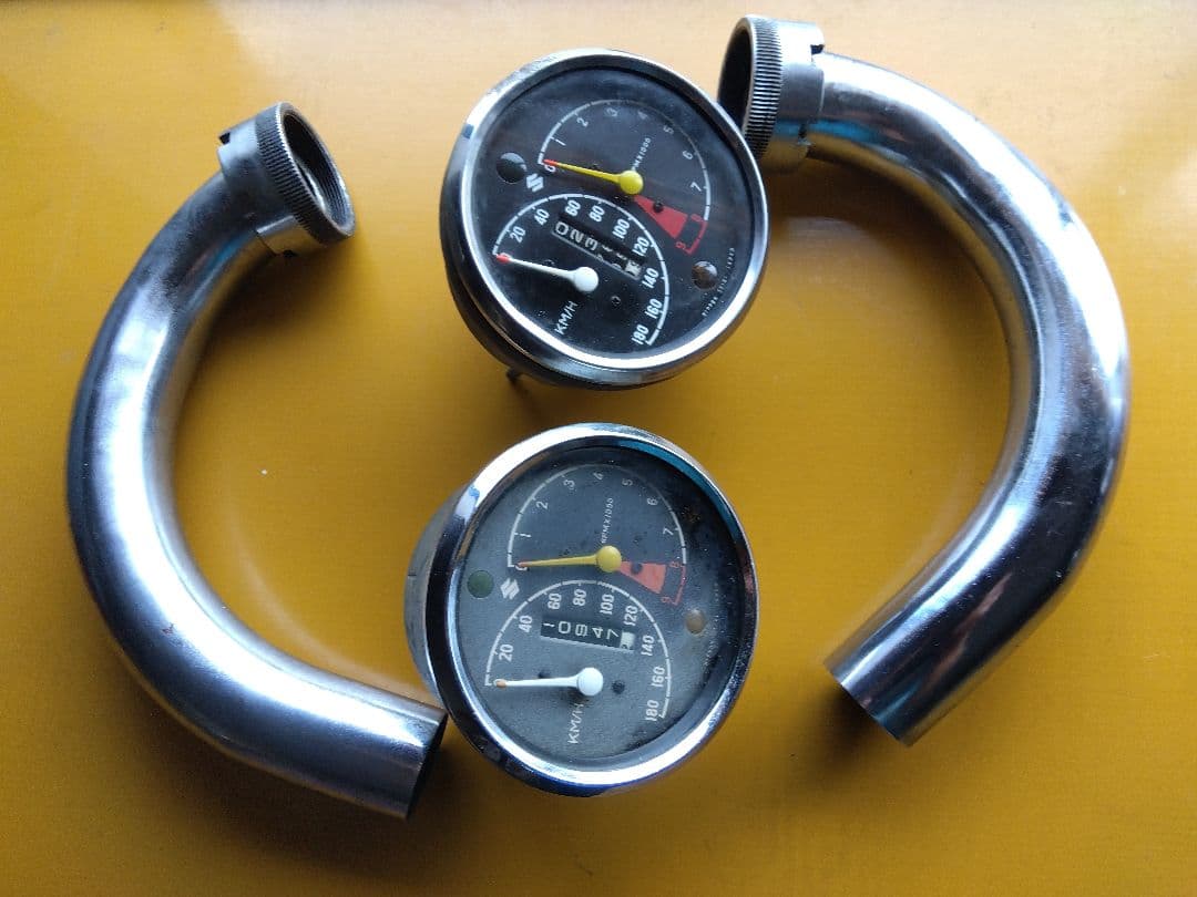 スズキT250スピードメーター、エキパイ