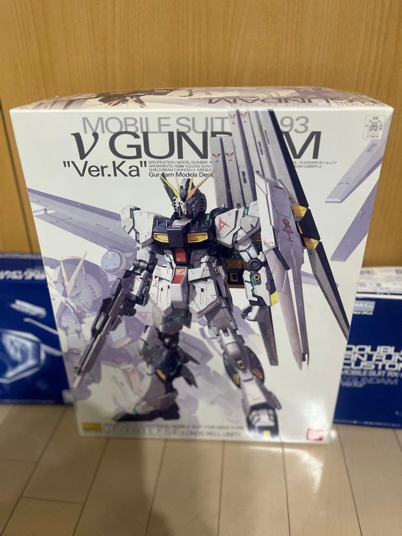 MG 1/100 νガンダム ＋ ダブルフィンファンネル 拡張セット2個　未組立