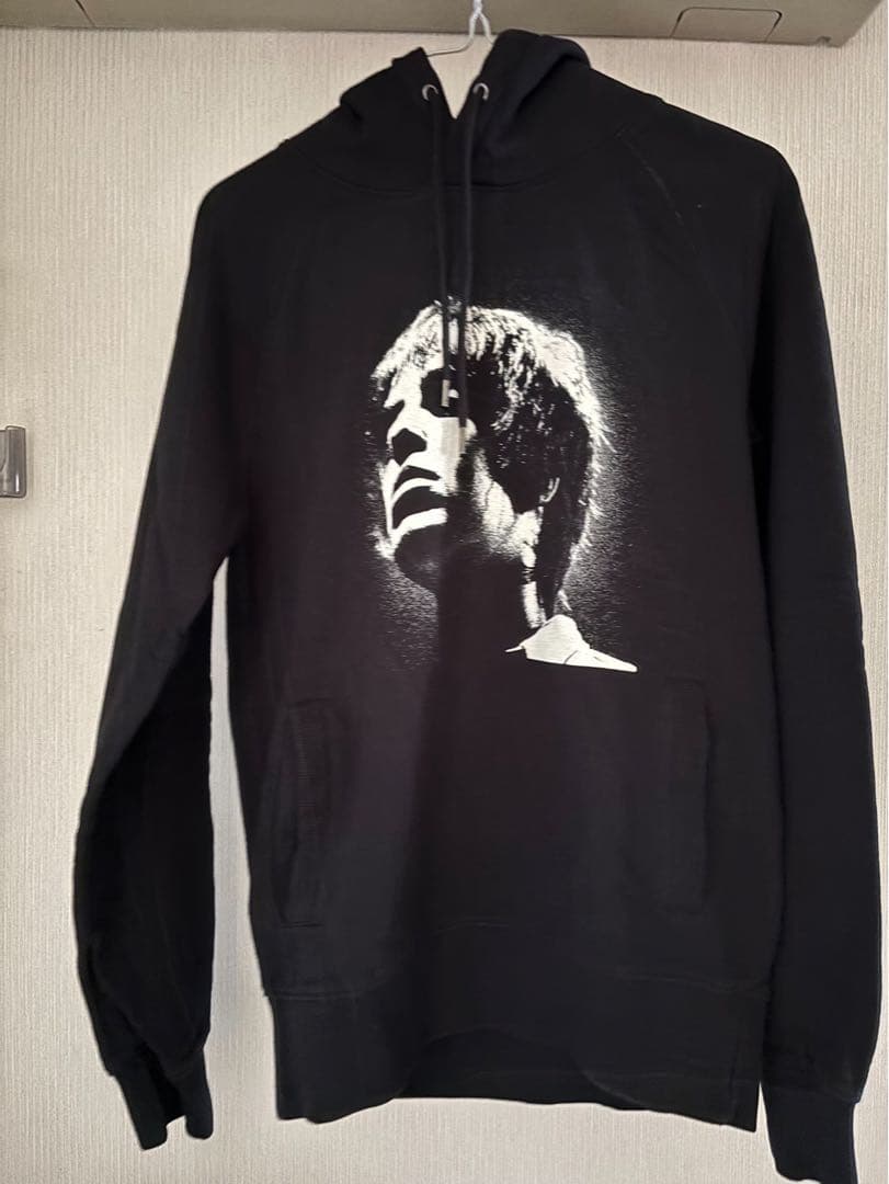 Oasis Definitely Maybe 30周年記念ライブパーカー