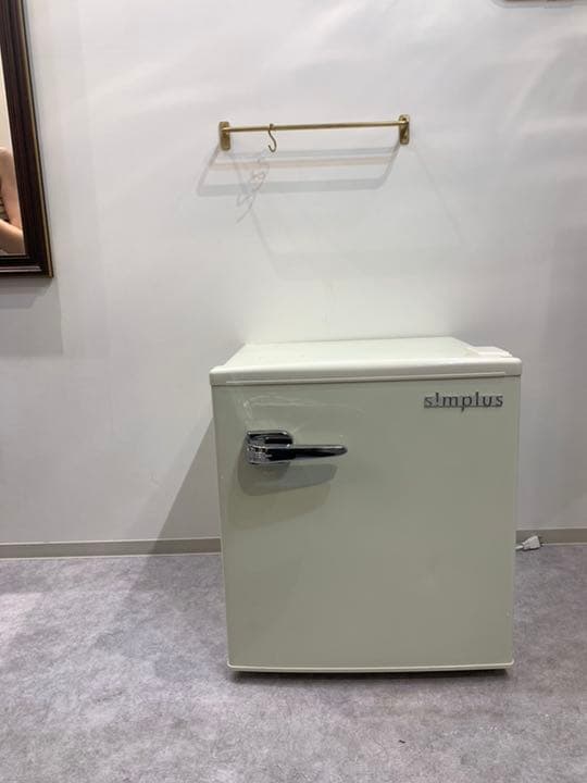 1ドア オシャレ アンティーク レトロ 冷蔵庫 ホワイト