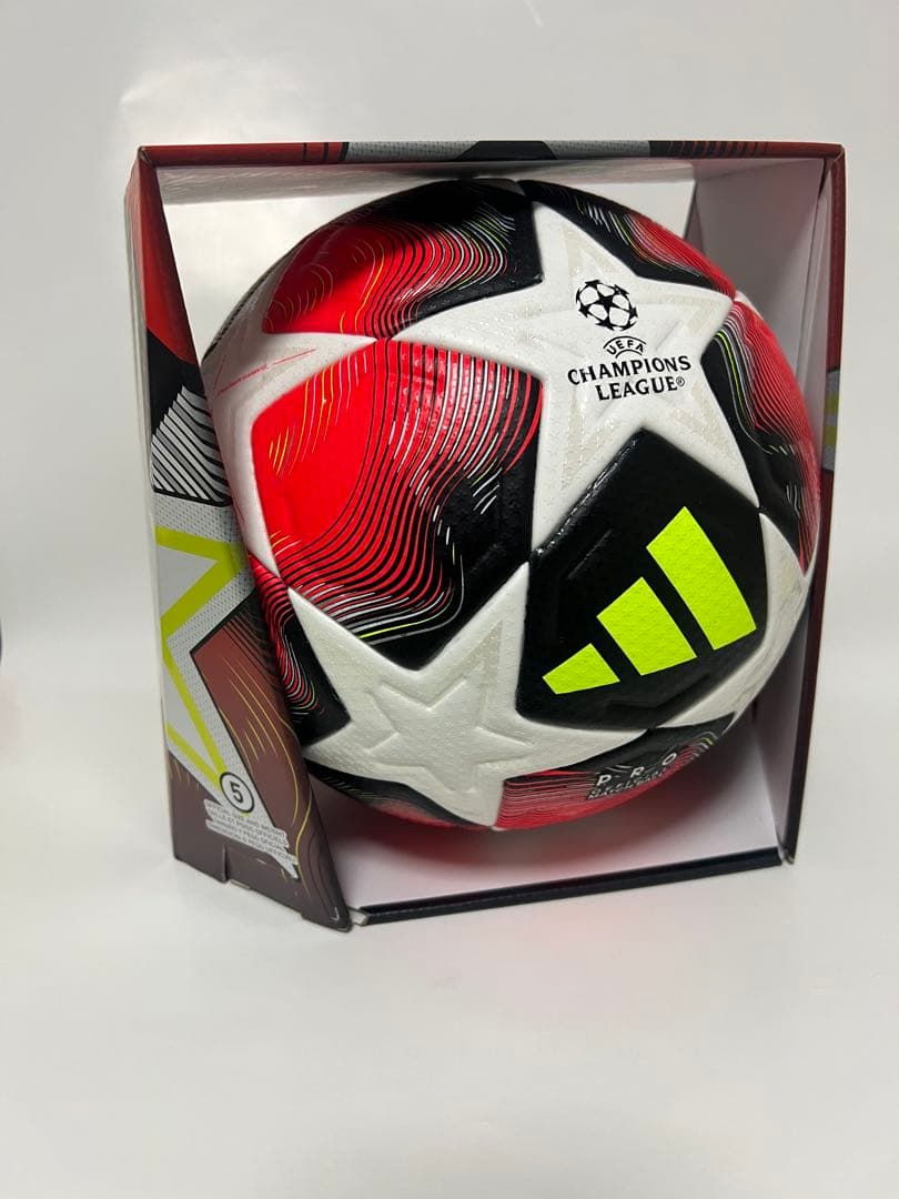 激安　アディダス　サッカーボール　５号球　正規品　チャンピオンズリーグ