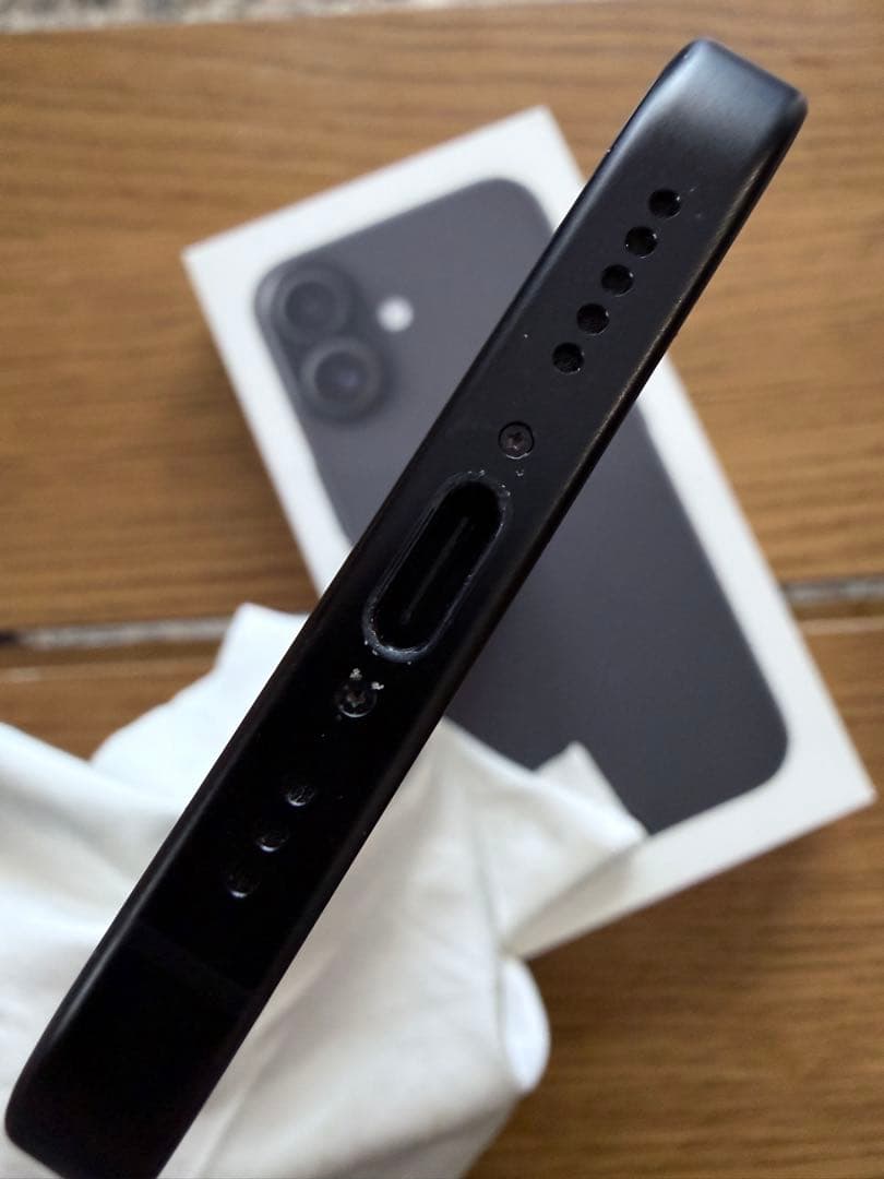 [美品] iPhone 16 本体　128GB