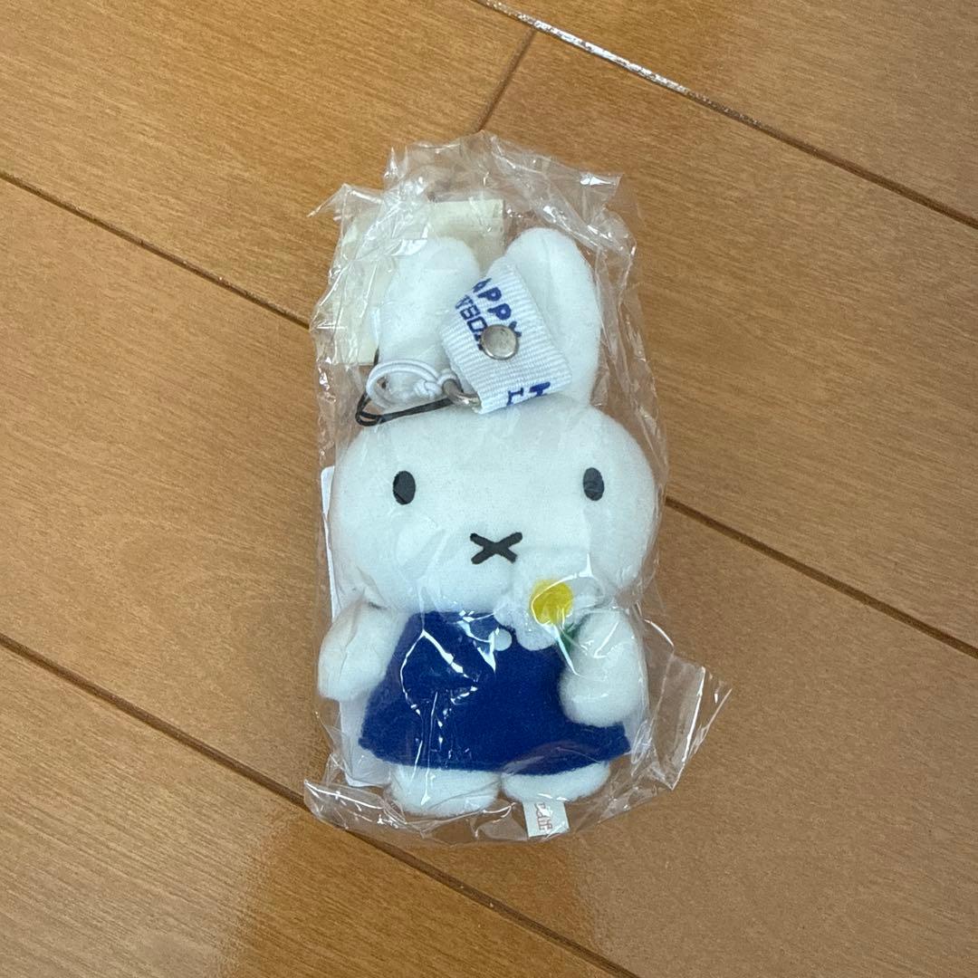 d*3様 HAPPY LAWSON 限定 ミッフィー チャーム