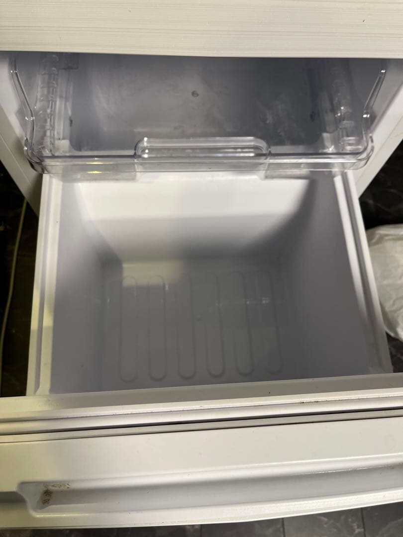 SHARP 冷蔵庫 SJ-D18H-W 179L 2ドア