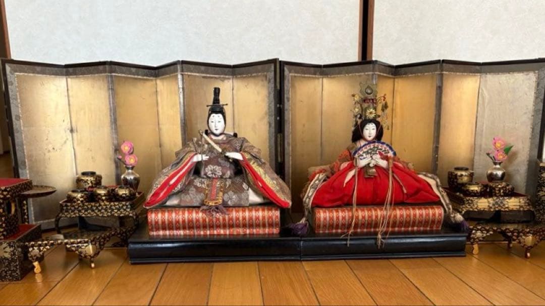 レア‼︎アンティーク　年代物　伝統的　雛人形セット ひな祭り用　金屏風　小物付き