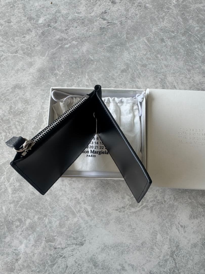 Maison Margiela ブラック二つ折り財布