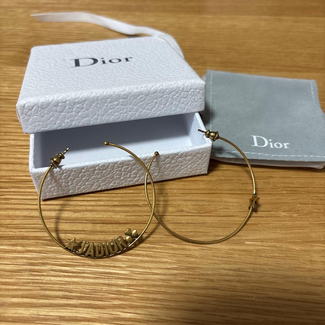 Dior ロゴ フープピアス