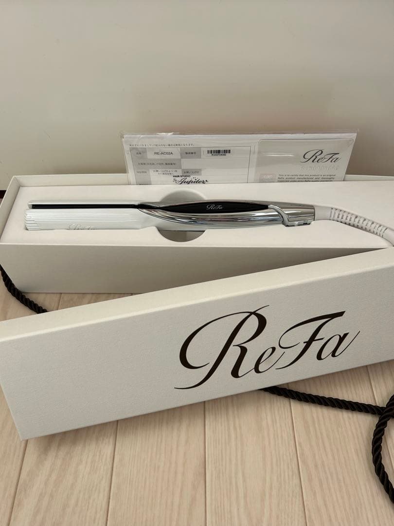 リファ　ビューテックストレートアイロン