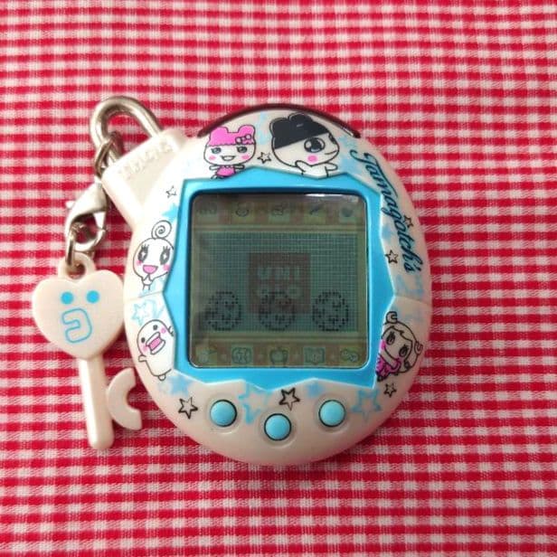 【動作確認済】 いぇー!ふぁみりーイロイロ!たまごっち+ ふぁみたま ユニクロ