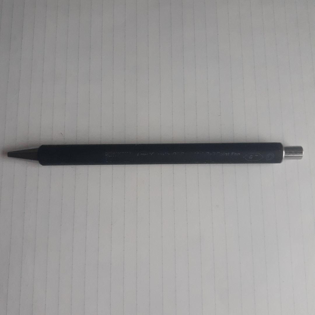 そこら辺にあったペン